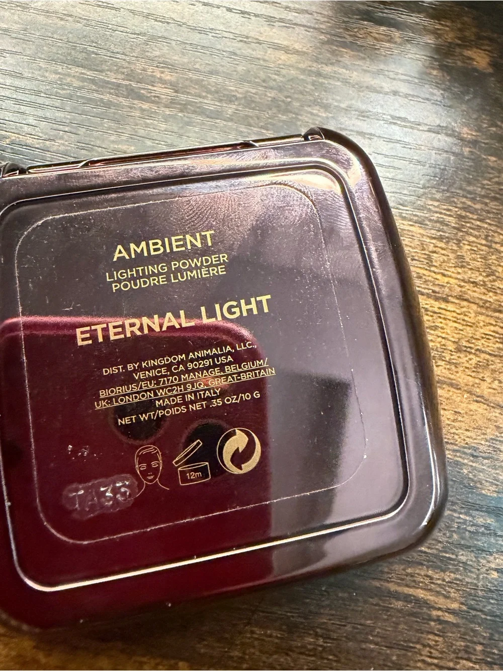 Hourglass Ambient Lighting powder
